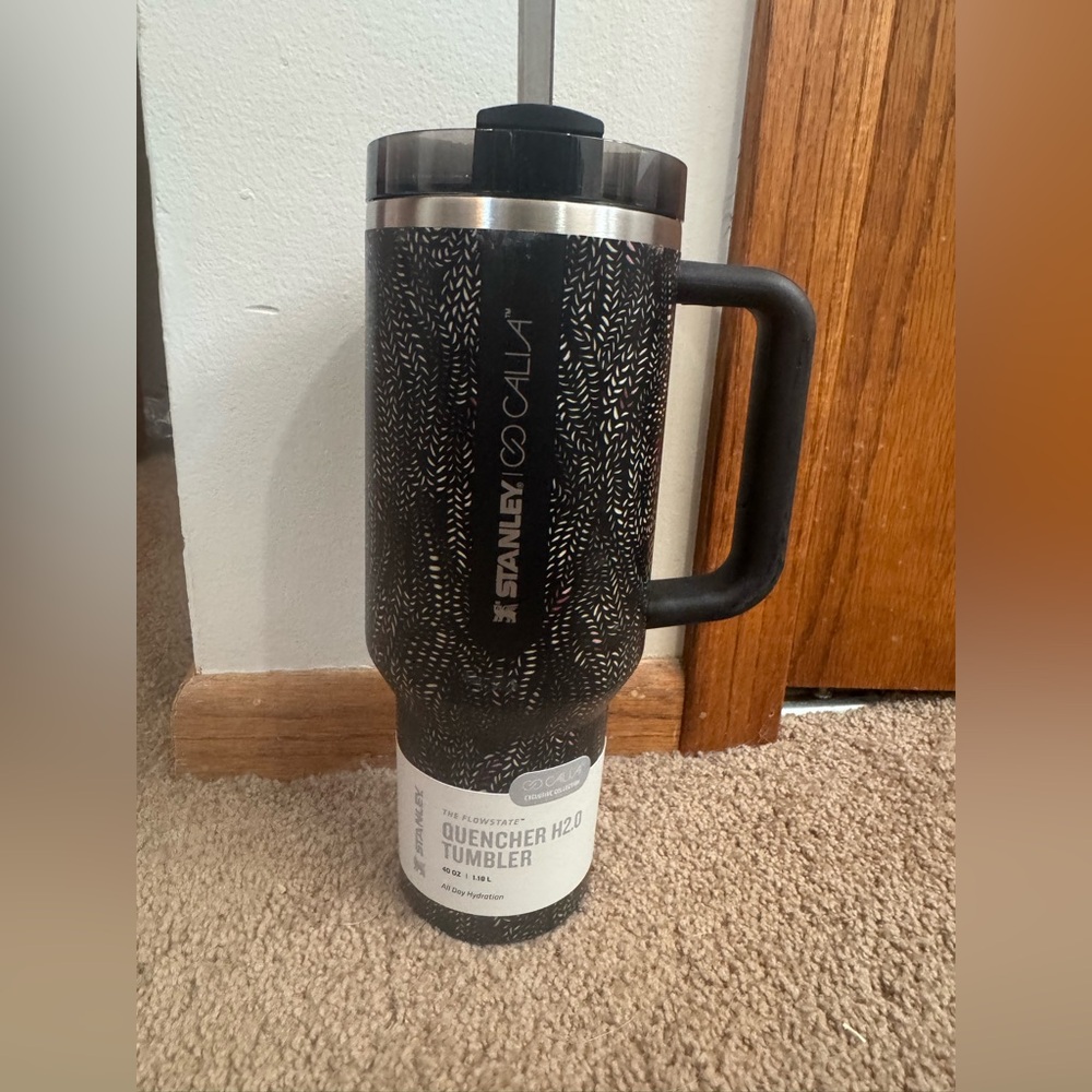 Stanley quencher H2O 40 oz tumbler Calia exclusive collection